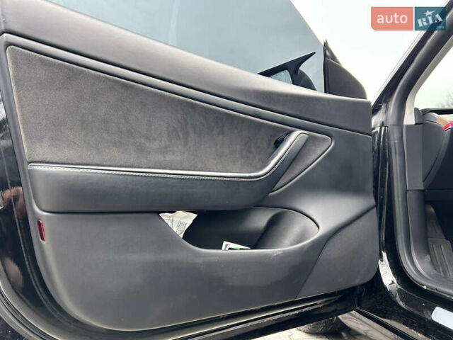 Черный Тесла Модель 3, объемом двигателя 0 л и пробегом 180 тыс. км за 17500 $, фото 17 на Automoto.ua