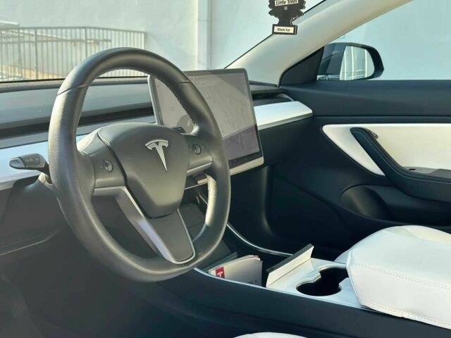 Чорний Тесла Модель 3, об'ємом двигуна 0 л та пробігом 34 тис. км за 7832 $, фото 7 на Automoto.ua