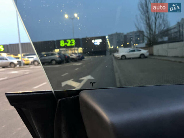 Черный Тесла Модель 3, объемом двигателя 0 л и пробегом 77 тыс. км за 20000 $, фото 67 на Automoto.ua