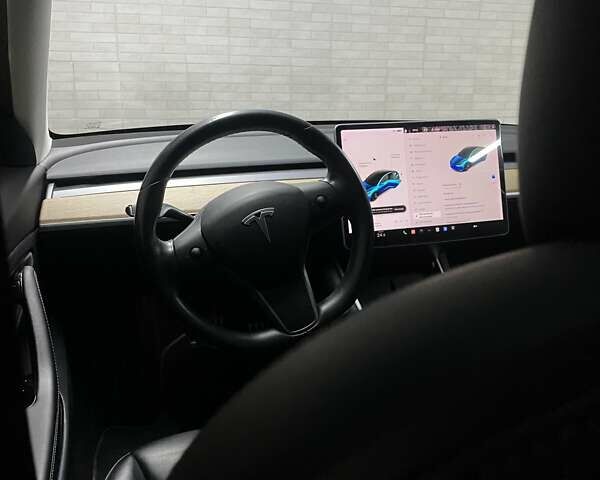 Черный Тесла Модель 3, объемом двигателя 0 л и пробегом 55 тыс. км за 29499 $, фото 7 на Automoto.ua