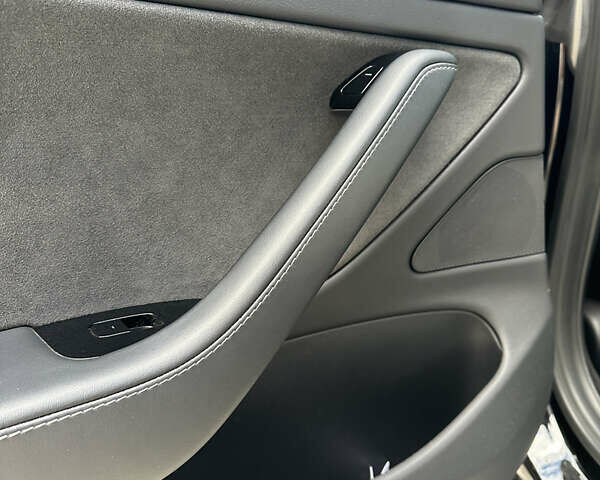 Черный Тесла Модель 3, объемом двигателя 0 л и пробегом 73 тыс. км за 18500 $, фото 11 на Automoto.ua