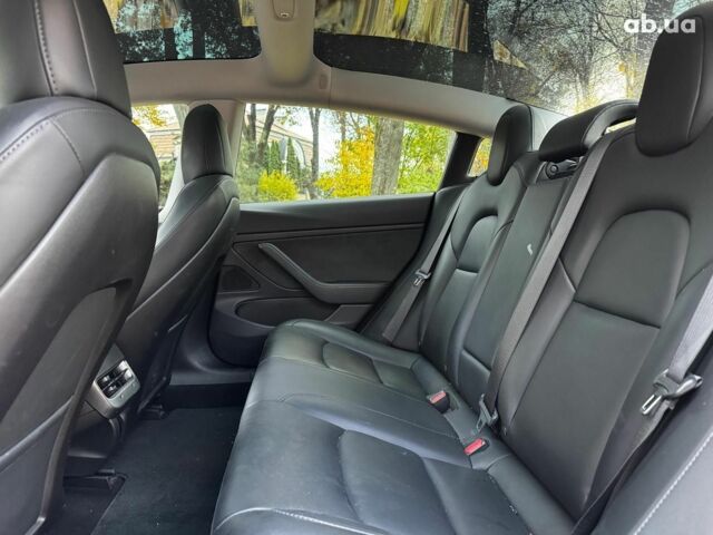 Черный Тесла Модель 3, объемом двигателя 0 л и пробегом 65 тыс. км за 25390 $, фото 20 на Automoto.ua