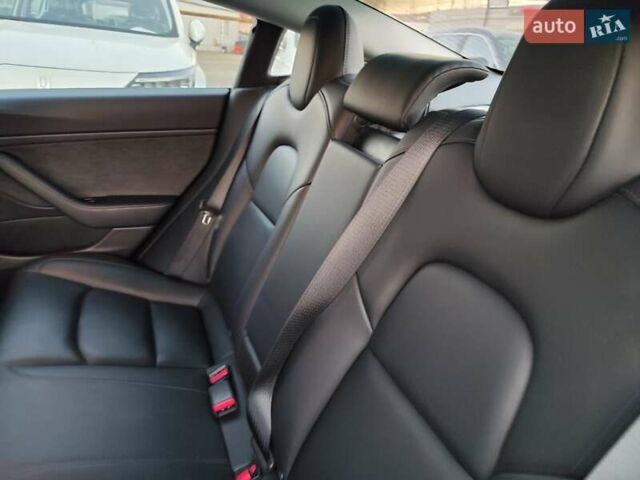 Черный Тесла Модель 3, объемом двигателя 0 л и пробегом 120 тыс. км за 18888 $, фото 37 на Automoto.ua