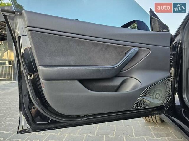Черный Тесла Модель 3, объемом двигателя 0 л и пробегом 138 тыс. км за 15400 $, фото 17 на Automoto.ua
