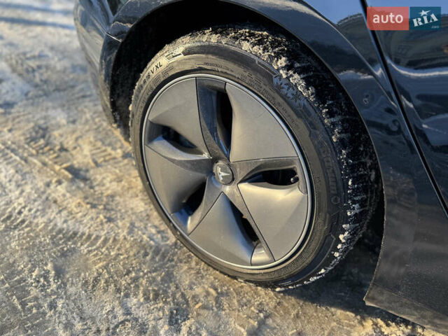 Чорний Тесла Модель 3, об'ємом двигуна 0 л та пробігом 95 тис. км за 18000 $, фото 15 на Automoto.ua