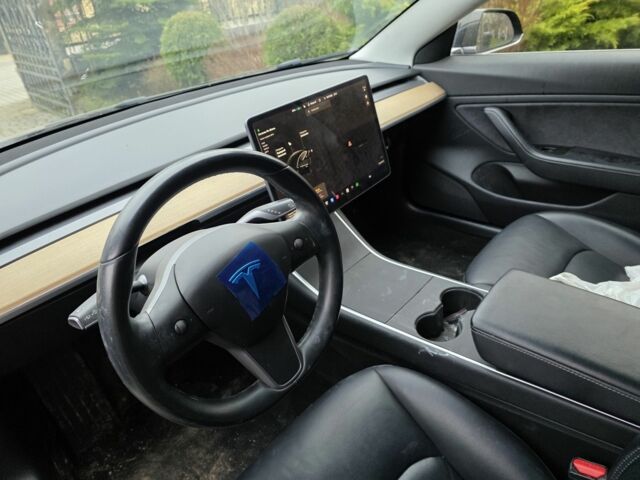 Чорний Тесла Модель 3, об'ємом двигуна 0 л та пробігом 140 тис. км за 345 $, фото 5 на Automoto.ua