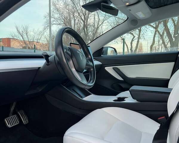 Черный Тесла Модель 3, объемом двигателя 0 л и пробегом 220 тыс. км за 14500 $, фото 19 на Automoto.ua