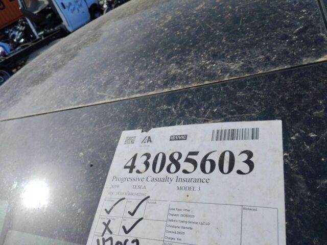 Черный Тесла Модель 3, объемом двигателя 0 л и пробегом 188 тыс. км за 11500 $, фото 6 на Automoto.ua