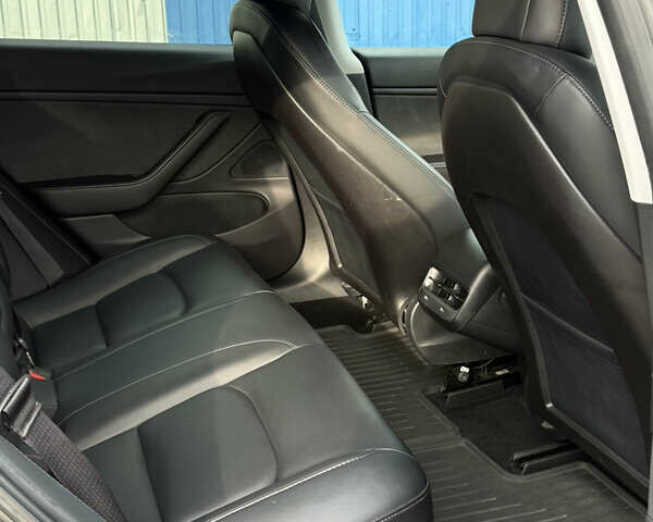 Чорний Тесла Модель 3, об'ємом двигуна 0 л та пробігом 152 тис. км за 17000 $, фото 16 на Automoto.ua