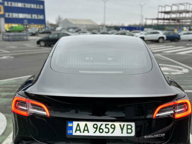 Черный Тесла Модель 3, объемом двигателя 0 л и пробегом 66 тыс. км за 23000 $, фото 2 на Automoto.ua