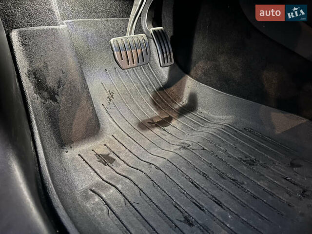 Черный Тесла Модель 3, объемом двигателя 0 л и пробегом 77 тыс. км за 20000 $, фото 61 на Automoto.ua