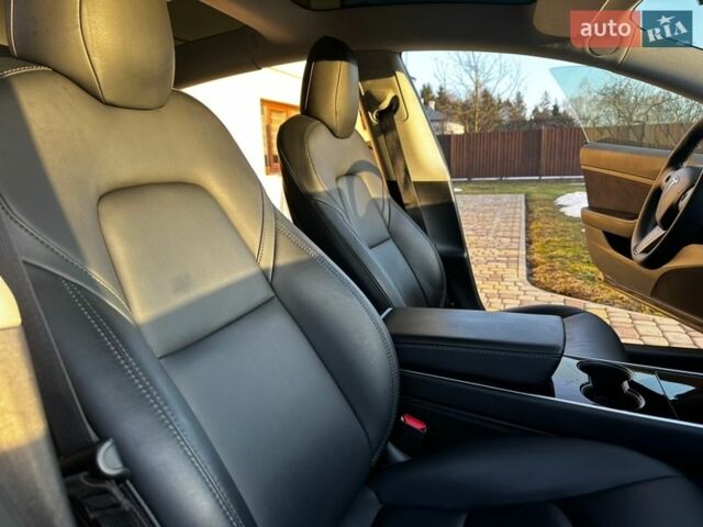 Черный Тесла Модель 3, объемом двигателя 0 л и пробегом 86 тыс. км за 15900 $, фото 46 на Automoto.ua