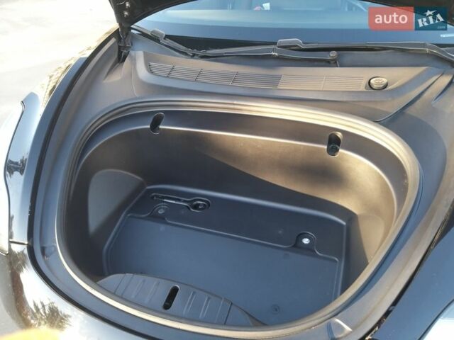 Черный Тесла Модель 3, объемом двигателя 0 л и пробегом 46 тыс. км за 17950 $, фото 7 на Automoto.ua