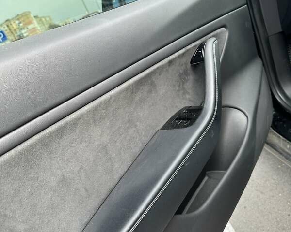 Черный Тесла Модель 3, объемом двигателя 0 л и пробегом 119 тыс. км за 22000 $, фото 5 на Automoto.ua