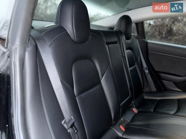 Черный Тесла Модель 3, объемом двигателя 0 л и пробегом 97 тыс. км за 14600 $, фото 29 на Automoto.ua