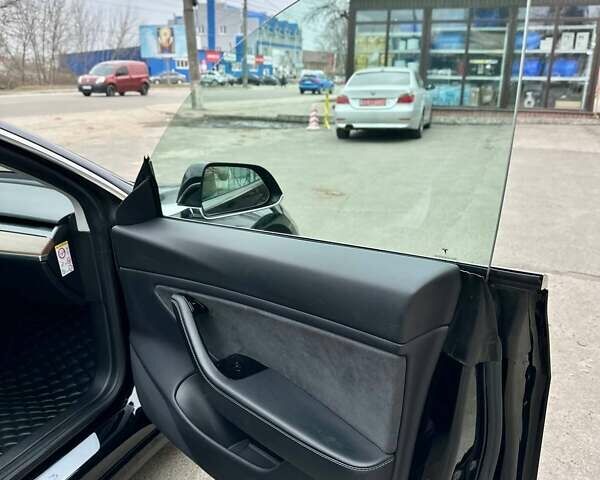 Черный Тесла Модель 3, объемом двигателя 0 л и пробегом 209 тыс. км за 18000 $, фото 85 на Automoto.ua