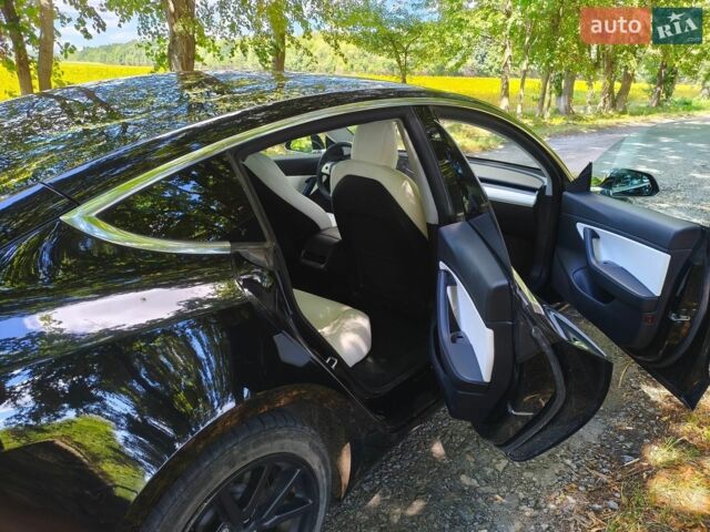 Чорний Тесла Модель 3, об'ємом двигуна 0 л та пробігом 66 тис. км за 17600 $, фото 10 на Automoto.ua