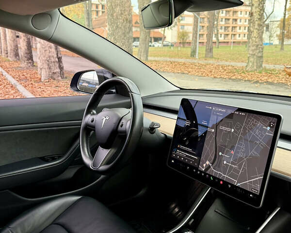 Чорний Тесла Модель 3, об'ємом двигуна 0 л та пробігом 94 тис. км за 15900 $, фото 6 на Automoto.ua