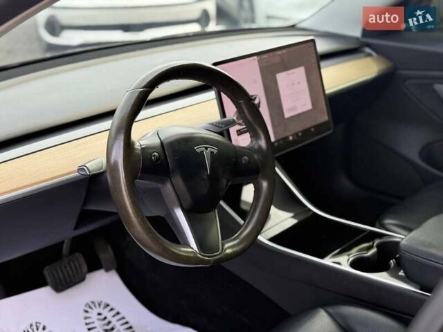 Черный Тесла Модель 3, объемом двигателя 0 л и пробегом 163 тыс. км за 13300 $, фото 3 на Automoto.ua