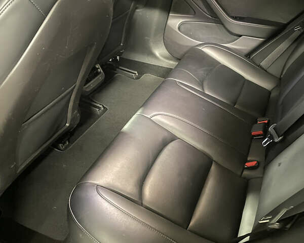 Тесла Модель 3 2019 в Киеве на Automoto.ua Черный Тесла Модель 3, объемом двигателя 0 л и пробегом 102 тыс. км за 19999 $, фото 12 на Automoto.ua