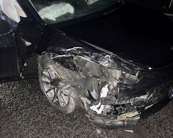 Чорний Тесла Модель 3, об'ємом двигуна 0 л та пробігом 205 тис. км за 14500 $, фото 2 на Automoto.ua