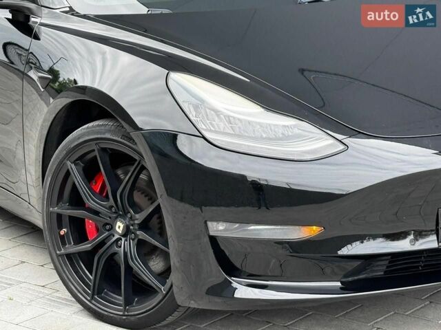 Черный Тесла Модель 3, объемом двигателя 0 л и пробегом 210 тыс. км за 15699 $, фото 9 на Automoto.ua