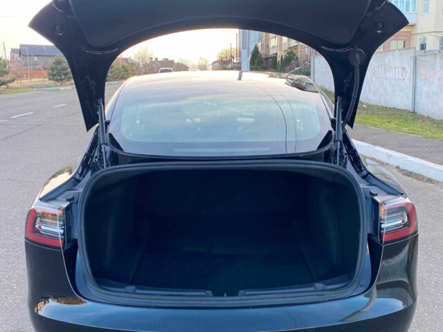 Черный Тесла Модель 3, объемом двигателя 0 л и пробегом 61 тыс. км за 24800 $, фото 13 на Automoto.ua