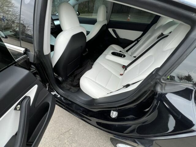 Чорний Тесла Модель 3, об'ємом двигуна 0 л та пробігом 198 тис. км за 16000 $, фото 18 на Automoto.ua