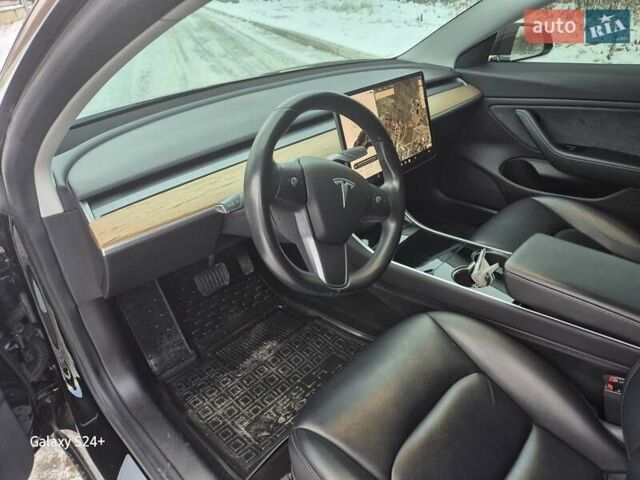 Черный Тесла Модель 3, объемом двигателя 0 л и пробегом 124 тыс. км за 14500 $, фото 6 на Automoto.ua