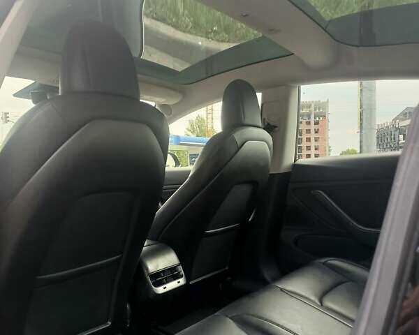 Тесла Модель 3 2019 в Львове на Automoto.ua Черный Тесла Модель 3, объемом двигателя 0 л и пробегом 185 тыс. км за 16800 $, фото 11 на Automoto.ua