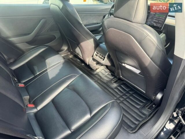 Черный Тесла Модель 3, объемом двигателя 0 л и пробегом 110 тыс. км за 15300 $, фото 38 на Automoto.ua