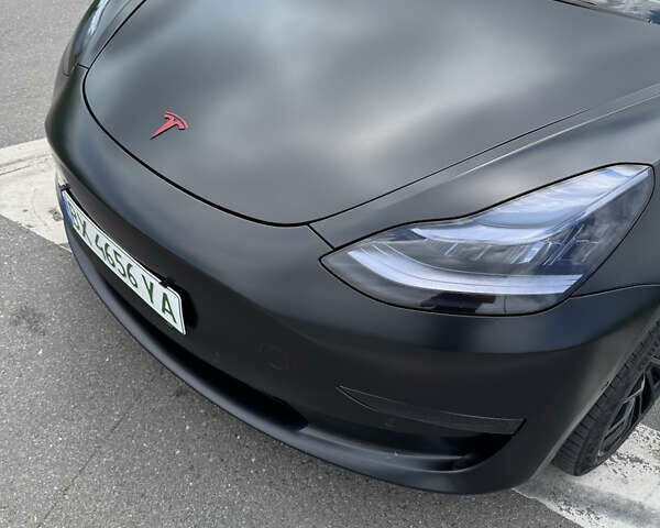 Черный Тесла Модель 3, объемом двигателя 0 л и пробегом 164 тыс. км за 18500 $, фото 1 на Automoto.ua