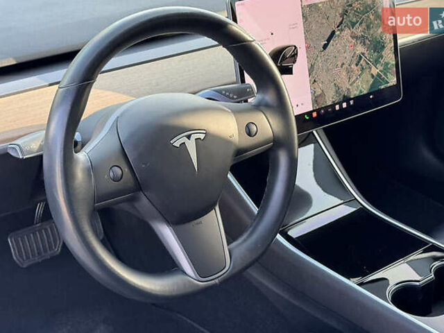 Черный Тесла Модель 3, объемом двигателя 0 л и пробегом 69 тыс. км за 15100 $, фото 10 на Automoto.ua