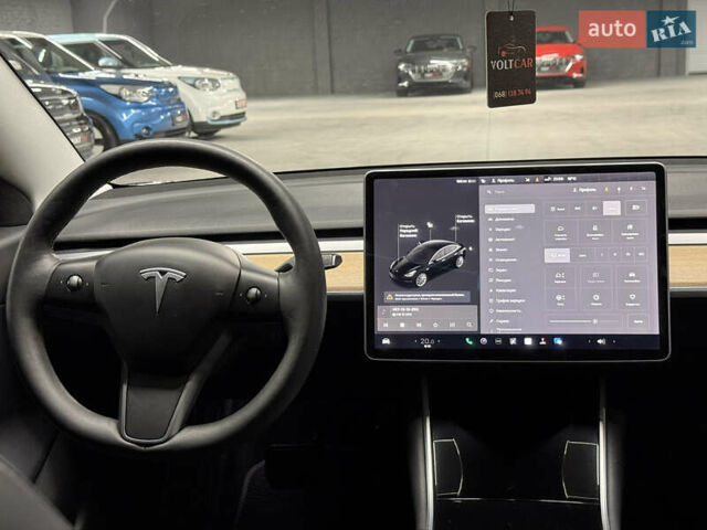 Черный Тесла Модель 3, объемом двигателя 0 л и пробегом 209 тыс. км за 17900 $, фото 54 на Automoto.ua