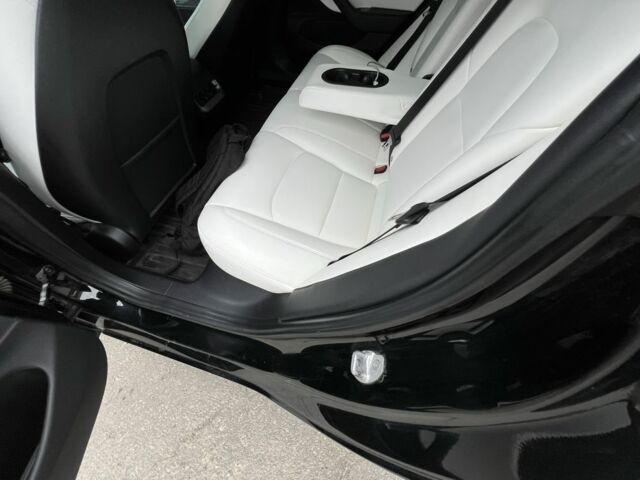 Чорний Тесла Модель 3, об'ємом двигуна 0 л та пробігом 198 тис. км за 16000 $, фото 20 на Automoto.ua