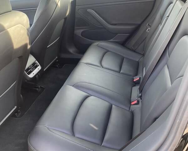 Чорний Тесла Модель 3, об'ємом двигуна 0 л та пробігом 61 тис. км за 24800 $, фото 49 на Automoto.ua