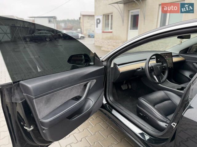 Чорний Тесла Модель 3, об'ємом двигуна 0 л та пробігом 81 тис. км за 15300 $, фото 13 на Automoto.ua