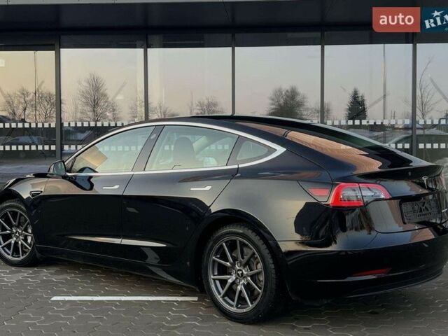 Чорний Тесла Модель 3, об'ємом двигуна 0 л та пробігом 128 тис. км за 19000 $, фото 4 на Automoto.ua