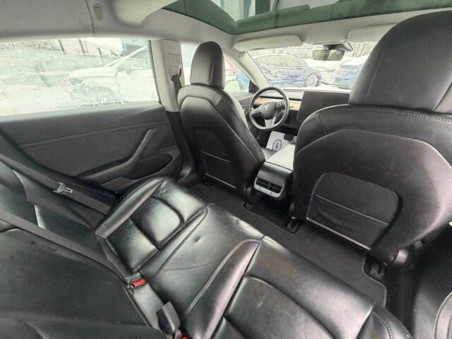 Чорний Тесла Модель 3, об'ємом двигуна 0 л та пробігом 177 тис. км за 11800 $, фото 5 на Automoto.ua