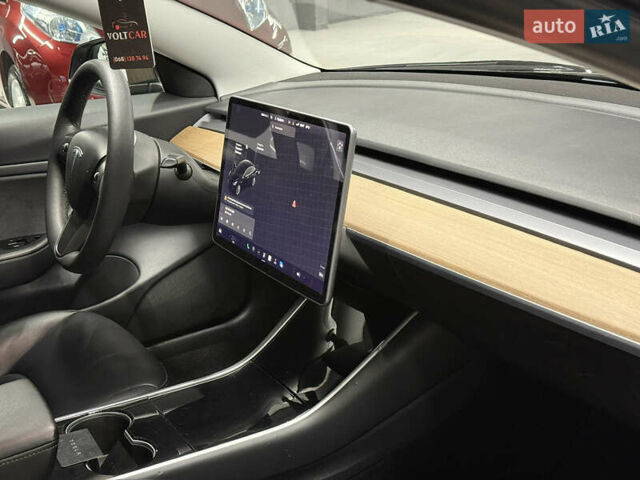 Черный Тесла Модель 3, объемом двигателя 0 л и пробегом 209 тыс. км за 17900 $, фото 62 на Automoto.ua