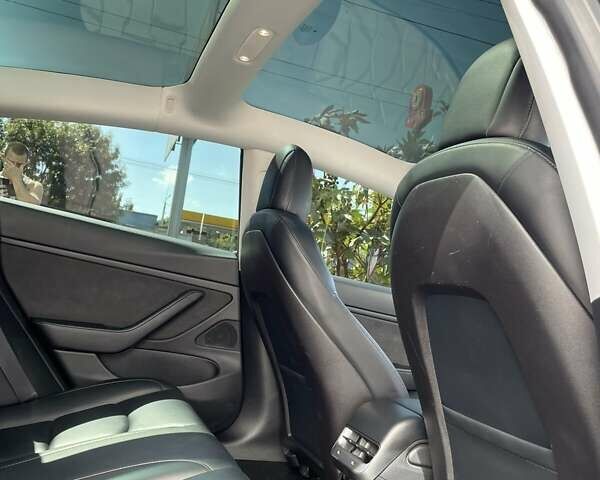 Черный Тесла Модель 3, объемом двигателя 0 л и пробегом 107 тыс. км за 17700 $, фото 12 на Automoto.ua