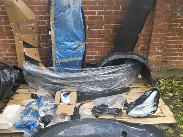 Черный Тесла Модель 3, объемом двигателя 0 л и пробегом 130 тыс. км за 11700 $, фото 3 на Automoto.ua