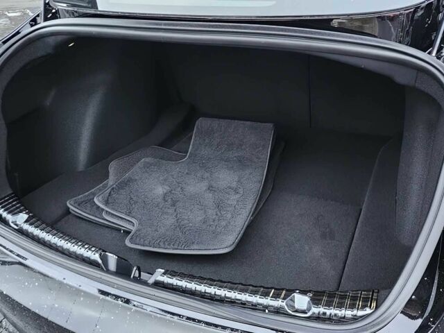 Черный Тесла Модель 3, объемом двигателя 0 л и пробегом 37 тыс. км за 8900 $, фото 12 на Automoto.ua