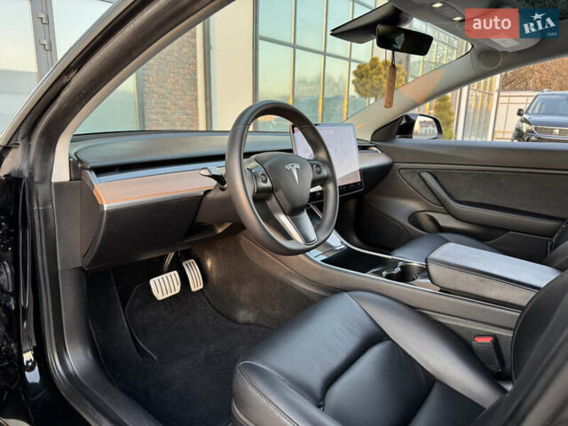 Чорний Тесла Модель 3, об'ємом двигуна 0 л та пробігом 117 тис. км за 18999 $, фото 56 на Automoto.ua