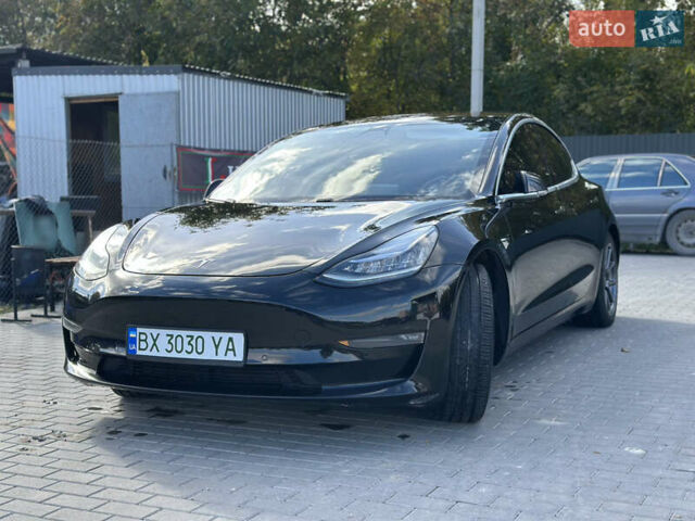 Чорний Тесла Модель 3, об'ємом двигуна 0 л та пробігом 136 тис. км за 17300 $, фото 2 на Automoto.ua