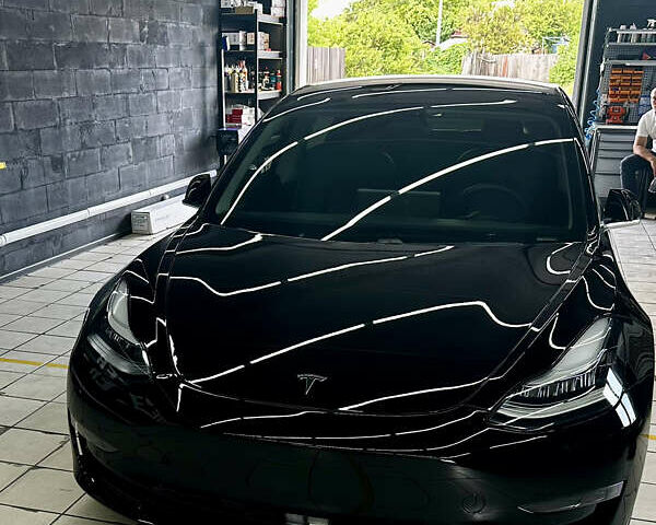 Чорний Тесла Модель 3, об'ємом двигуна 0 л та пробігом 96 тис. км за 17999 $, фото 4 на Automoto.ua