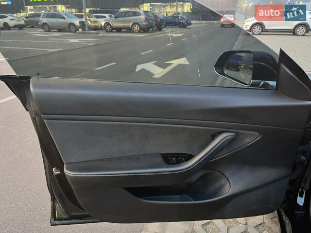 Черный Тесла Модель 3, объемом двигателя 0 л и пробегом 77 тыс. км за 20000 $, фото 56 на Automoto.ua