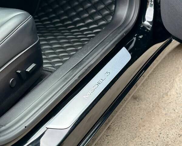 Черный Тесла Модель 3, объемом двигателя 0 л и пробегом 209 тыс. км за 18000 $, фото 87 на Automoto.ua