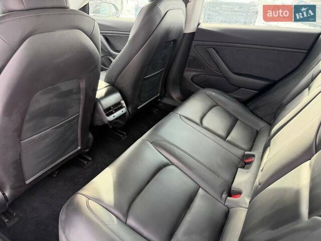 Черный Тесла Модель 3, объемом двигателя 0 л и пробегом 44 тыс. км за 12400 $, фото 14 на Automoto.ua