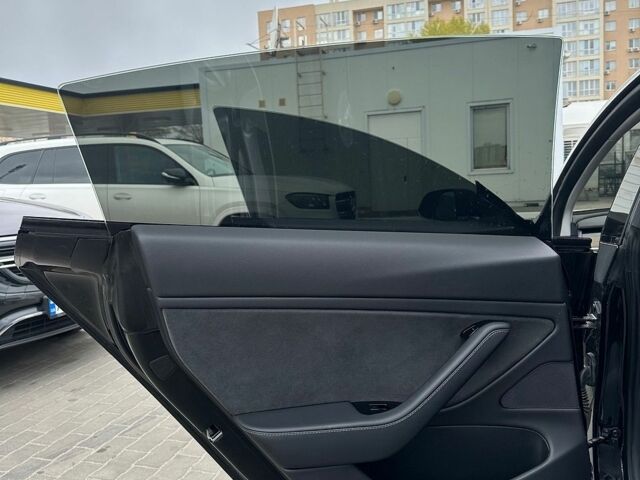 Чорний Тесла Модель 3, об'ємом двигуна 0 л та пробігом 193 тис. км за 17500 $, фото 19 на Automoto.ua